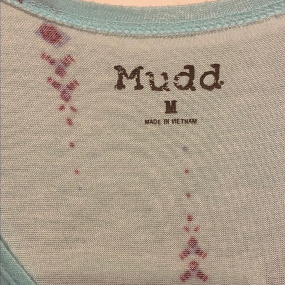 tank top - Picture 2 of 3